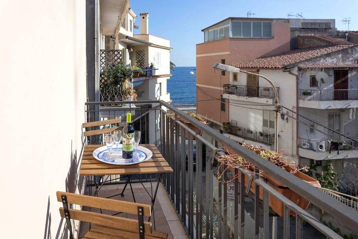 Ferienhaus für 4 Personen, mit Balkon und Terrasse sowie Ausblick