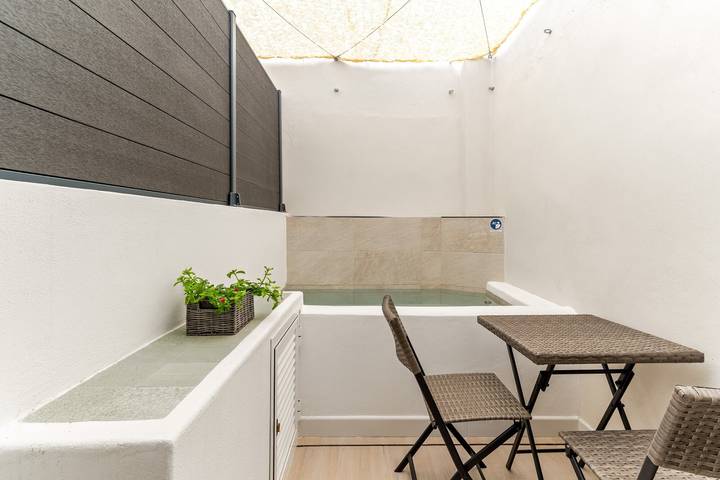 Hel studio-lejlighed, La Cala Home – Cala Azul – Ground Floor Studio with Private Patio and Pool in Playa de La Cala - El Torreón (Mijas), Mijas