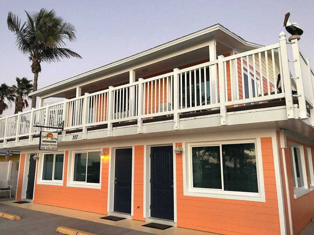 Ganze Wohnung, Blick auf den Golf und den Sonnenuntergang !!! 1Br Apt. D ist zentral gelegen, zu Fuß zu allen Orten in Bradenton Beach, Anna Maria Island