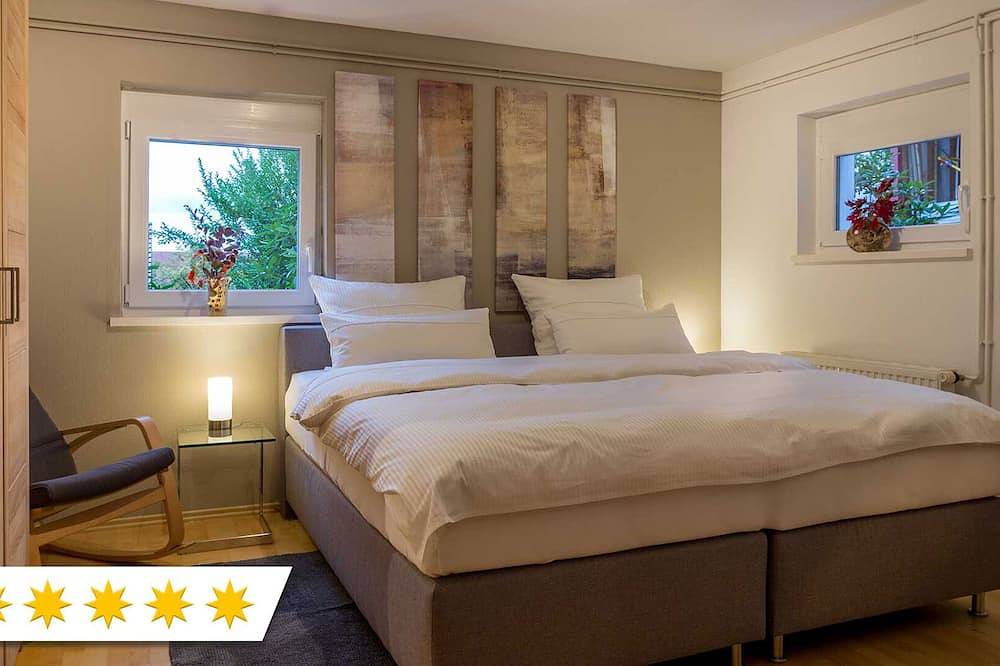 Ganze Wohnung, 140qm, Boxspringbetten, eigener Garten, Sauna, 3 Flat-Tv, ruhig in Europa-Park, Ettenheim