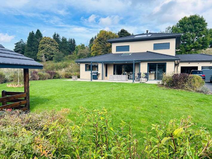 Location de vacances pour 8 personnes, avec Terrasse à Mazet-Saint-Voy