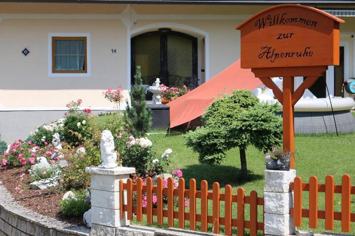 Ferienwohnung für 2 Personen, mit Ausblick und Pool sowie Garten, mit Haustier am Millstätter See - 2