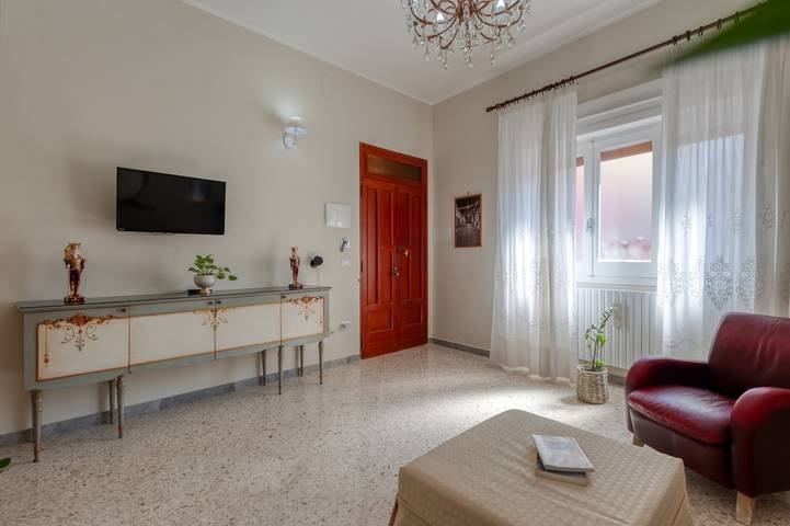 Entire apartment, Apartment 'Casa Degli Zii' with Private Garden, Wi-Fi and Air Conditioning in Trepuzzi, Lecce Province