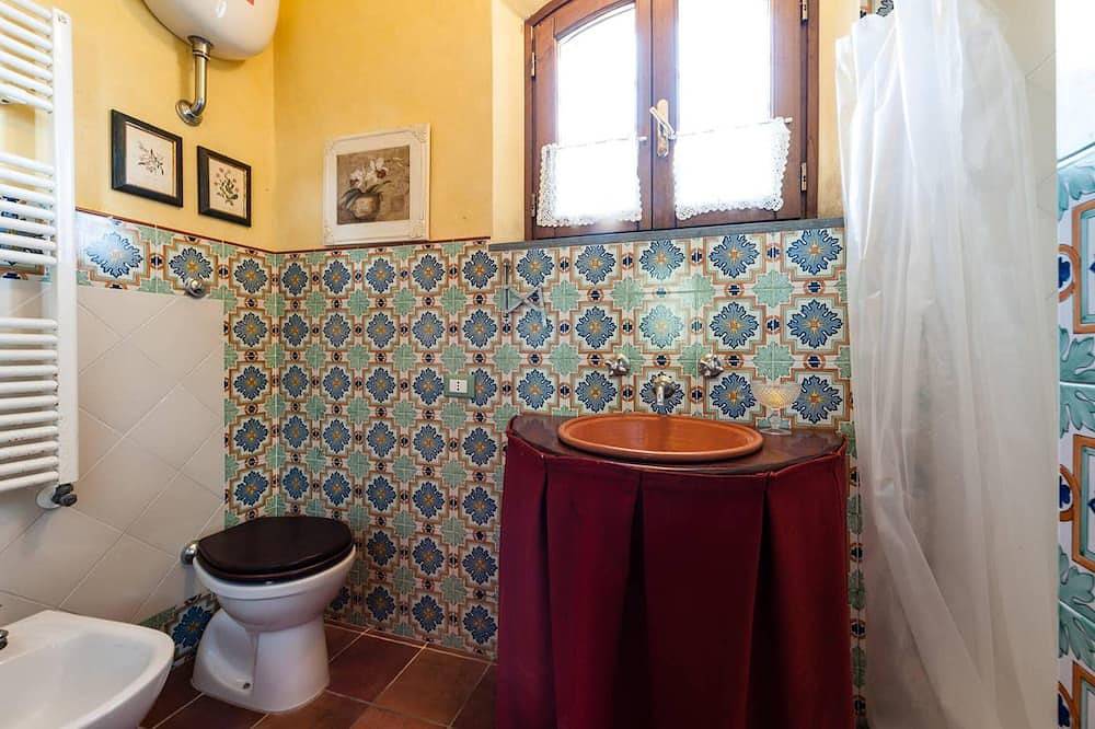 Homerez - Villa in Pisa, shared pool. in Pisa, Italian Riviera
