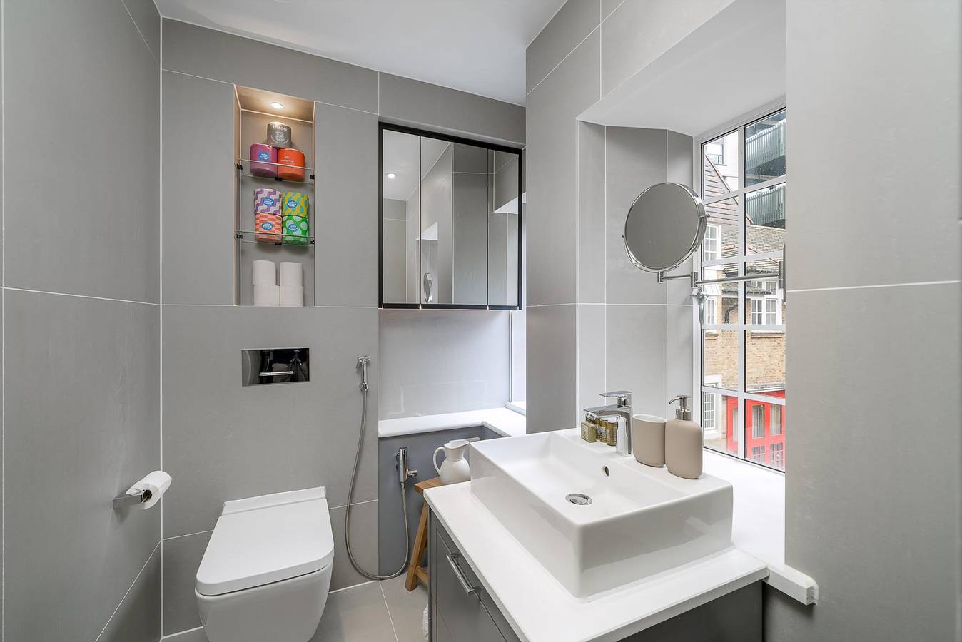 Entire apartment, Southwark Gem with Amenities in Southwark, London