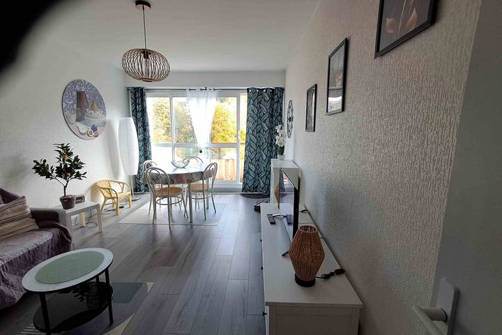 Ganze Wohnung, Ferienwohnung für 3 Personen mit Balkon in Villers-sur-Mer, Lisieux und Umgebung