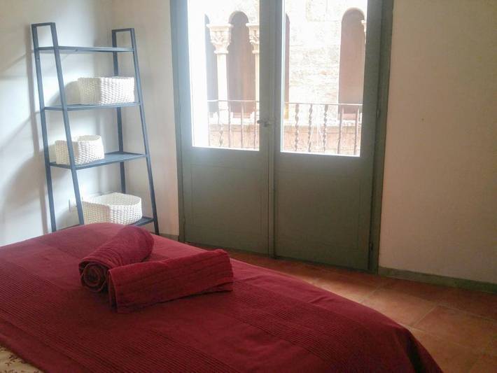 Gîte pour 4 personnes, avec balcon, animaux acceptés à Besalú - 3