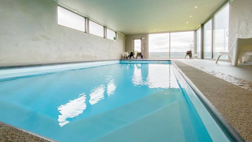 Location de vacances pour 14 personnes, avec vue ainsi que jardin et piscine dans Champlon - 2