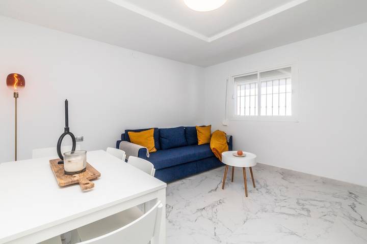 Entire apartment, Apartment "Sotogrande" with Private Terrace & Wi-Fi in Pueblo Nuevo, San Roque