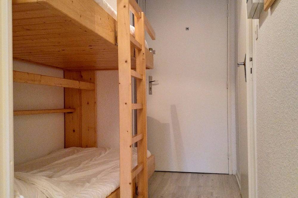 Ganze Wohnung, Grand studio à l'orée du bois en chartreuse in Saint-Pierre-de-Chartreuse, Isère