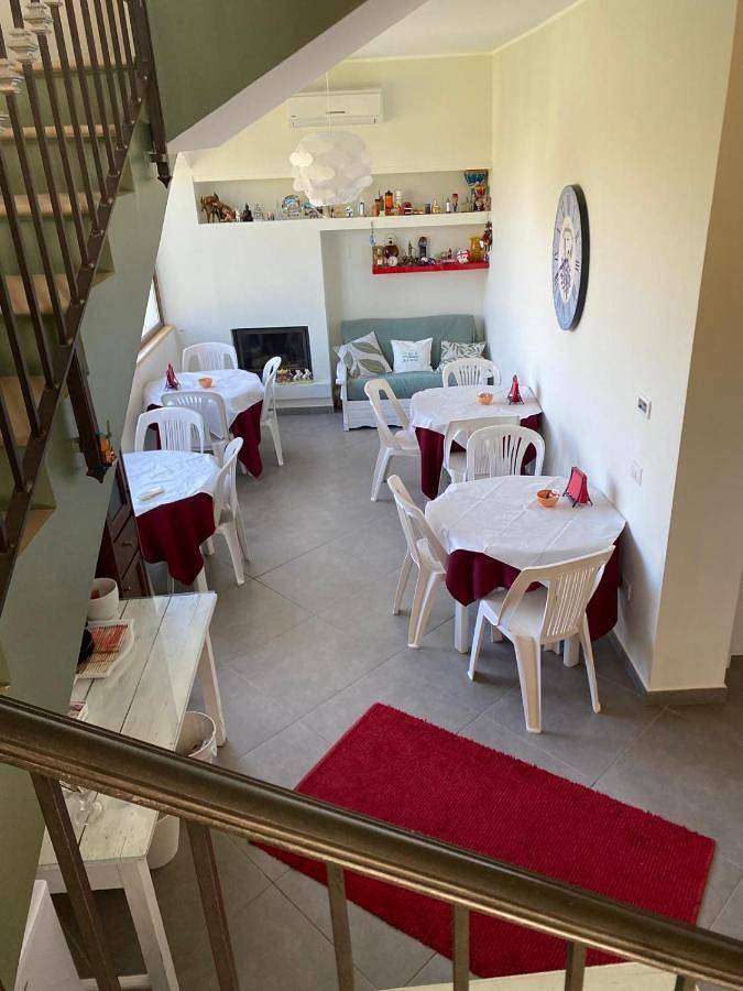 Location de vacances pour 2 personnes, avec terrasse ainsi que jardin et vue à Sommatino - 3