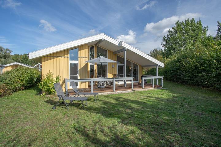 Ferienhaus für 4 Personen, mit Whirlpool und Garten sowie Sauna in Rechlin