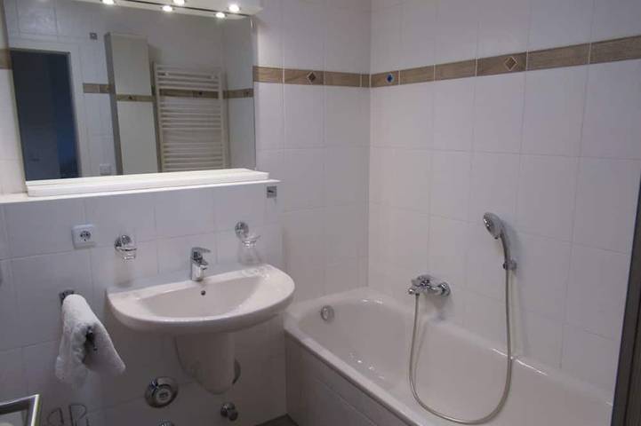 Ferienwohnung für 4 Personen, mit Balkon in Grünendeich - 4