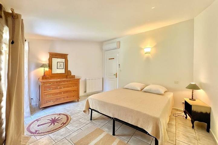 Gîte pour 4 personnes, avec jardin à Tornac - 2