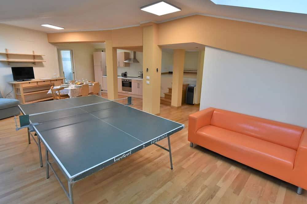 Entire apartment, Cosy apartment for 6 guests with A/C, Wifi and Tv in Iseo, Comune di Iseo