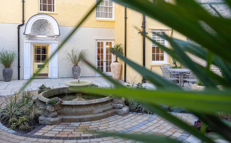 Cottage for 12 people in Oxford