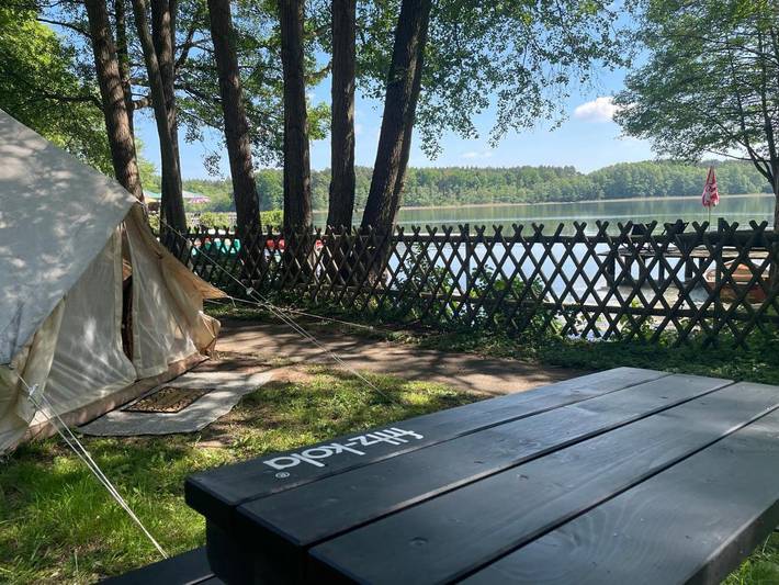 Camping für 2 Personen, mit Terrasse und Seeblick sowie Ausblick in Brandenburg