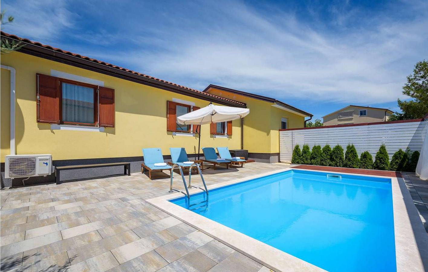 Ferienhaus für 6 Personen mit Terrasse in Umag, Umag und Umgebung