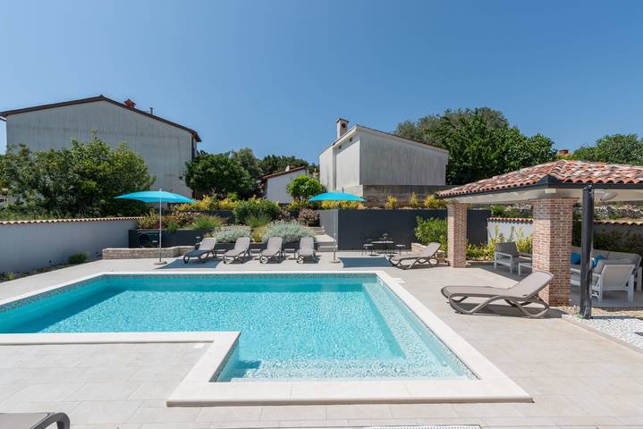 Villa für 9 Personen, mit Terrasse und Pool sowie Garten in Premantura - 3