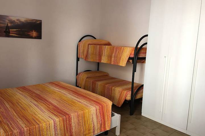 Location de vacances pour 8 personnes, avec balcon et jardin, animaux acceptés à Baia Verde - 2