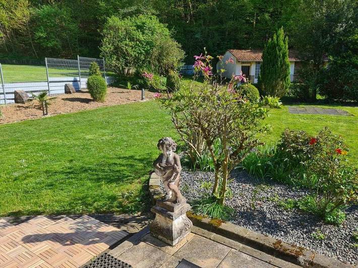 Ferienhaus in Mehren mit Schwimmbecken in Mehren, Vulkaneifel