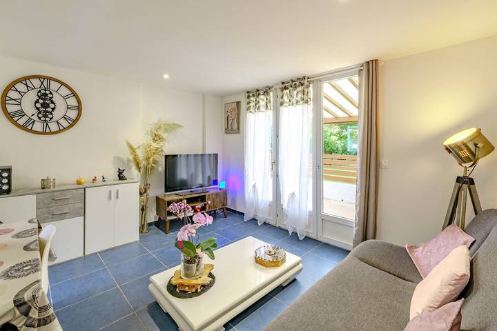 Location de vacances pour 4 personnes, avec Terrasse et Jardin dans Bousies