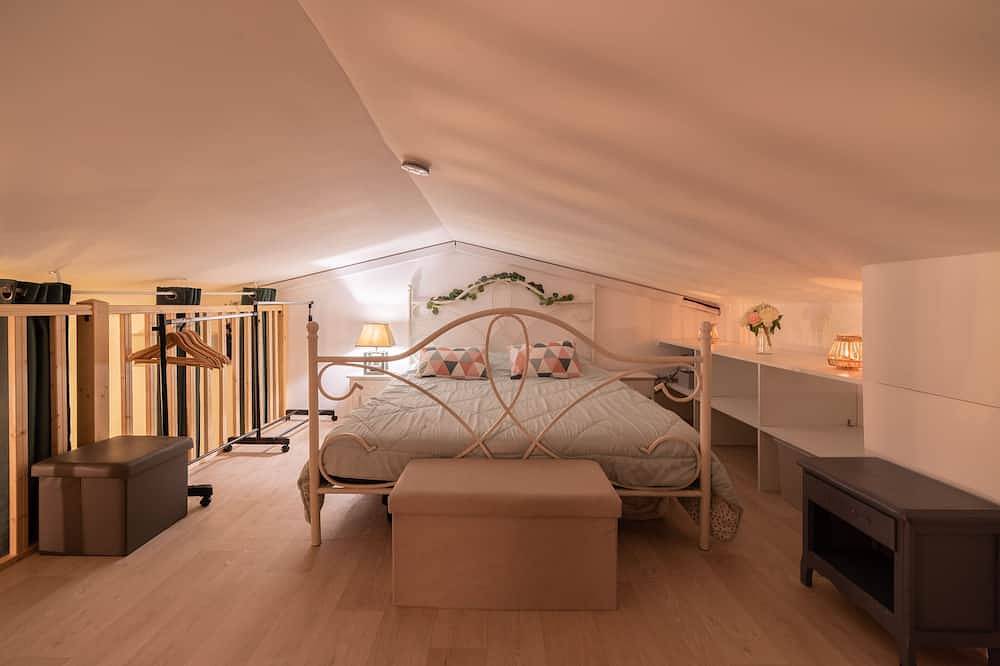 Charmante Petite Maison Avec Piscine / Jacuzzi et Espace Extérieur Privé in La Roquette-sur-Siagne, Cannes regio