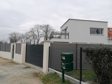 Gîte pour 7 personnes, avec terrasse dans Circuit des 24 Heures du Mans
