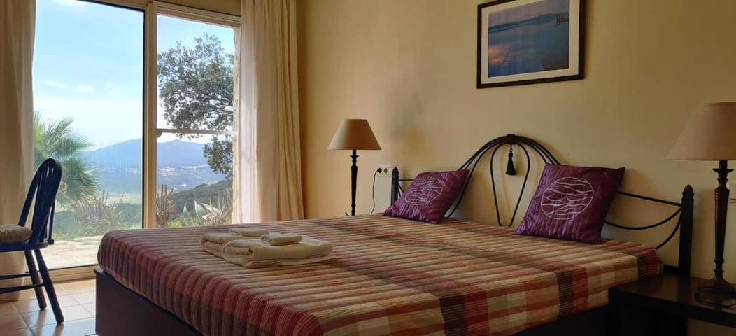 Casa rural para 8 personas, con vistas además de jardín y piscina, Se admiten mascotas en Platja d'Aro - 3