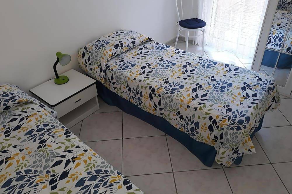 Appartamento intero, La Brezza, relax nel verde con vista mare. in Santa Cesarea Terme, Provincia di Lecce