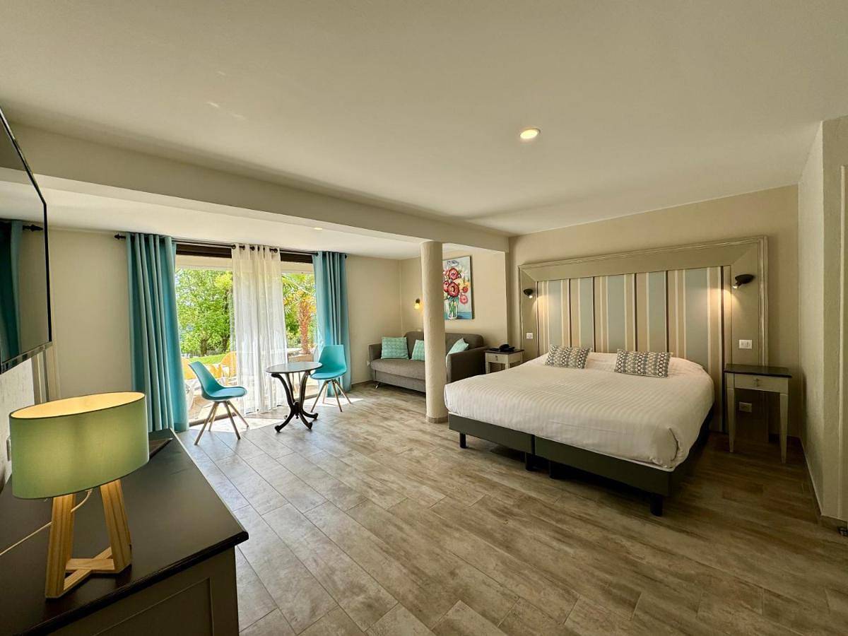 Double or Twin Room in Tamniès, Périgord Noir