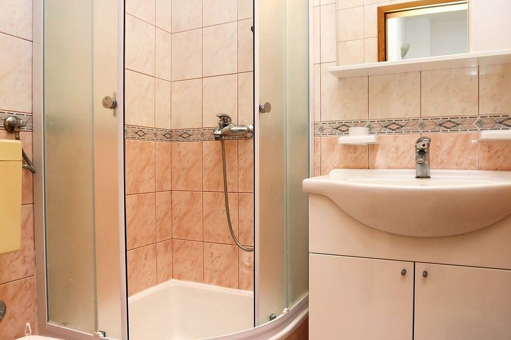 Hel leilighet, Ettroms leilighet ved stranden Promajna, Makarska in Promajna, Makarska Riviera