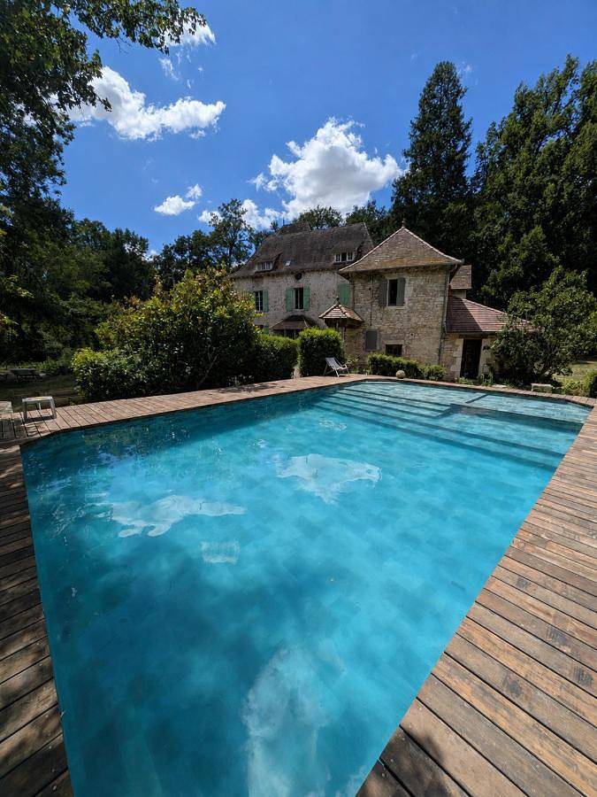Location de vacances pour 6 personnes, avec Terrasse ainsi que Jardin et Piscine à Causse-et-Diège