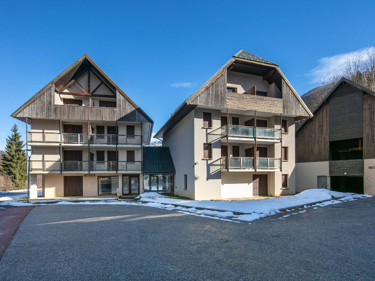 Ganze Wohnung, La Perrière*** 4P8S in Saint-Colomban-des-Villards, Region Saint-Jean-de-Maurienne