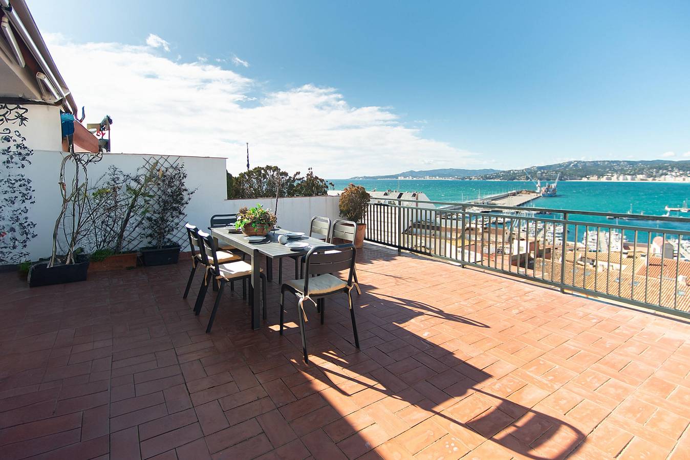 Ganze Wohnung, "Spektakuläres Penthouse in Palamós mit Terrasse und Meerblick" in Palamós, Costa Brava
