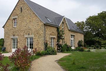 Gîte pour 8 personnes, avec jardin et terrasse dans Le Grouin du sud