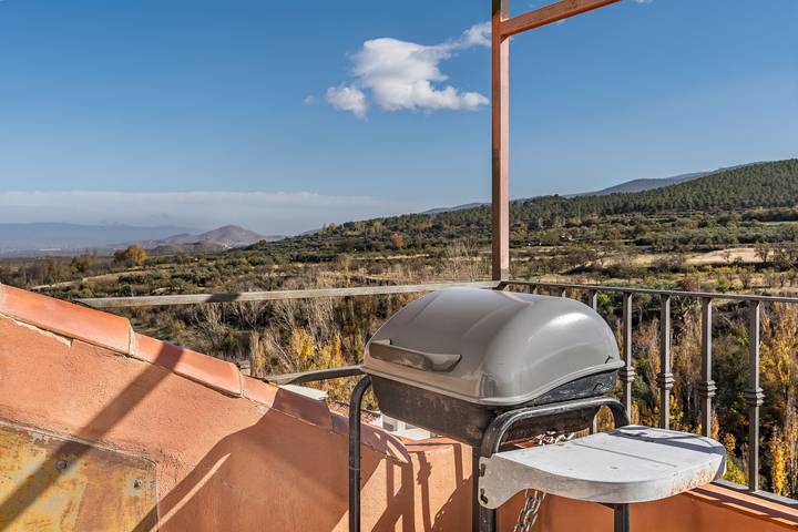 Hel lägenhet, Apartment 'Picón' with Mountain View, Private Terrace and Wi-Fi in Jerez del Marquesado, Geoparque de Granada
