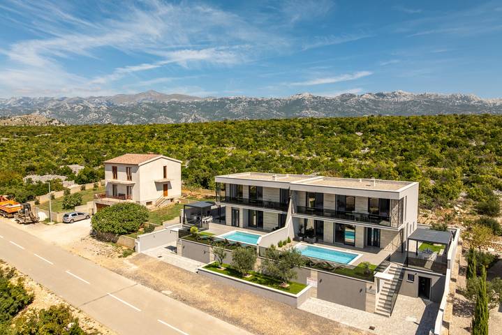 Villa für 12 Personen, mit Terrasse und Garten in Maslenica - 2