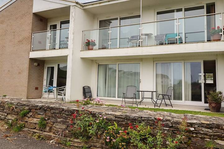 Cottage for 4 people, with Garden and Pool in Mawgan Porth