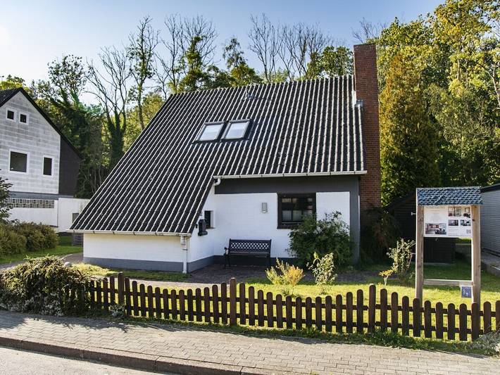 Ferienhaus für 4 Personen, mit Balkon und Terrasse sowie Garten und Sauna in Maasholm
