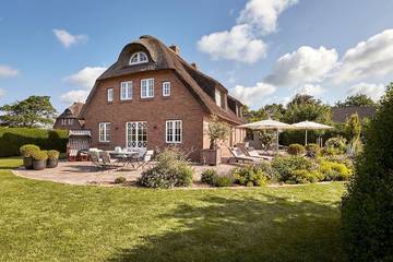 Ferienhaus für 4 Personen, mit Sauna und Terrasse sowie Garten, mit Haustier in Alkersum