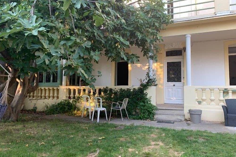 Maison De Charme En Plein Coeur De Prades Avec Jardin in Prades, Prades region