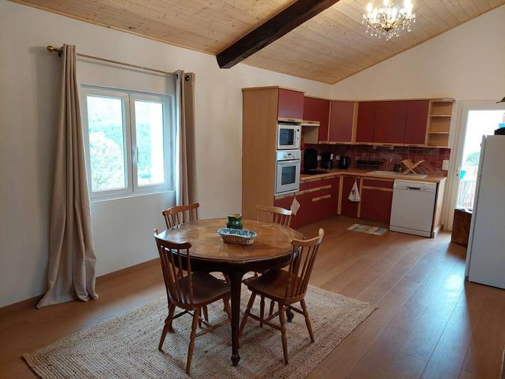 Location de vacances pour 4 personnes, avec vue ainsi que jardin et vue sur le lac à Saint-Auban - 3