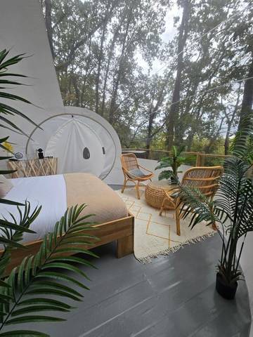 Tente pour 2 personnes, avec terrasse et vue dans Oise