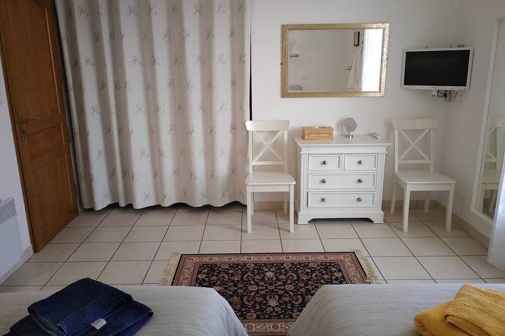 Gîte pour 4 personnes, avec jardin et terrasse à La Bastide-d'Engras - 3