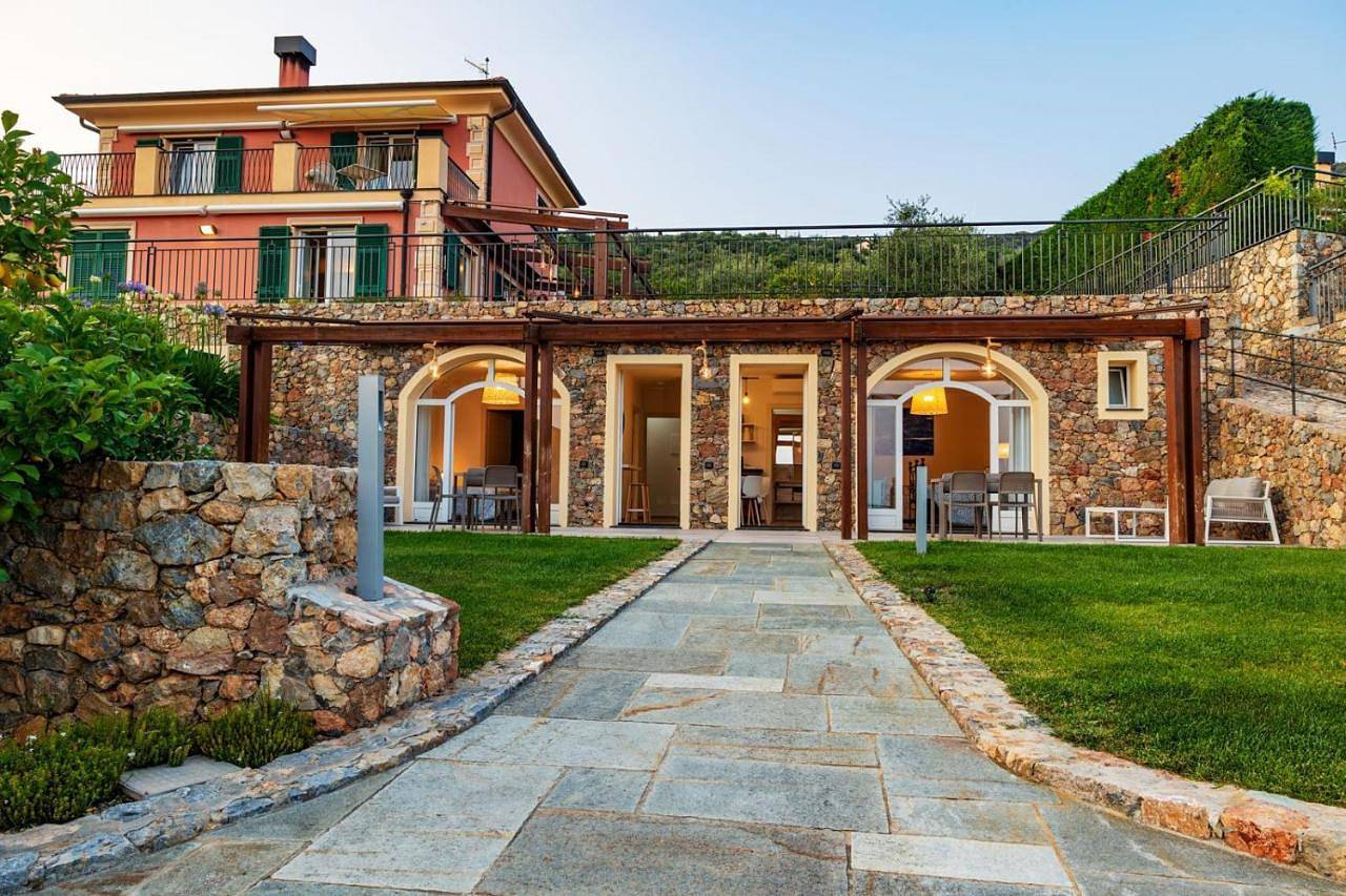 Mirto Blu in Borgio Verezzi, Riviera di Ponente