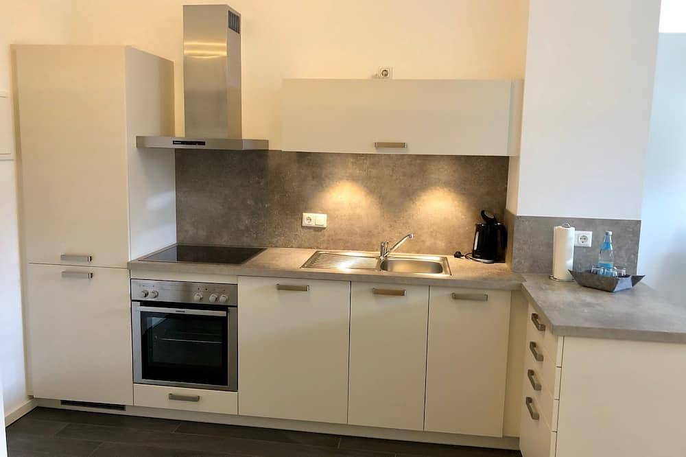 Ganze Wohnung, Geräumige Ferienwohnung (69 qm) für bis zu sechs Personen mit gut sortierter Küche in Bad Alexandersbad, Landkreis Wunsiedel im Fichtelgebirge