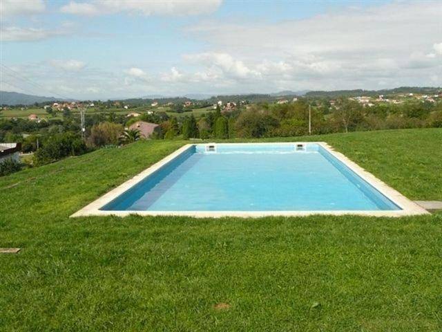 Seven-Bedroom House in Siero, Costa Verde