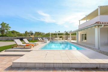 Ferienhaus für 8 Personen, mit Sauna und Balkon in Barban