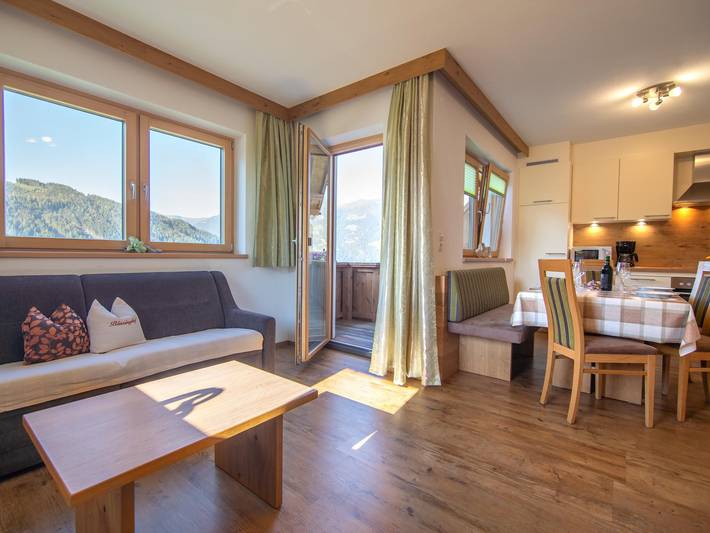 Geheel appartement, Mooi appartement vlak bij het skigebied in Gerlosberg, Bezirk Schwaz